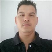 El profesor de sociales imparte clases a niños de todas las edades